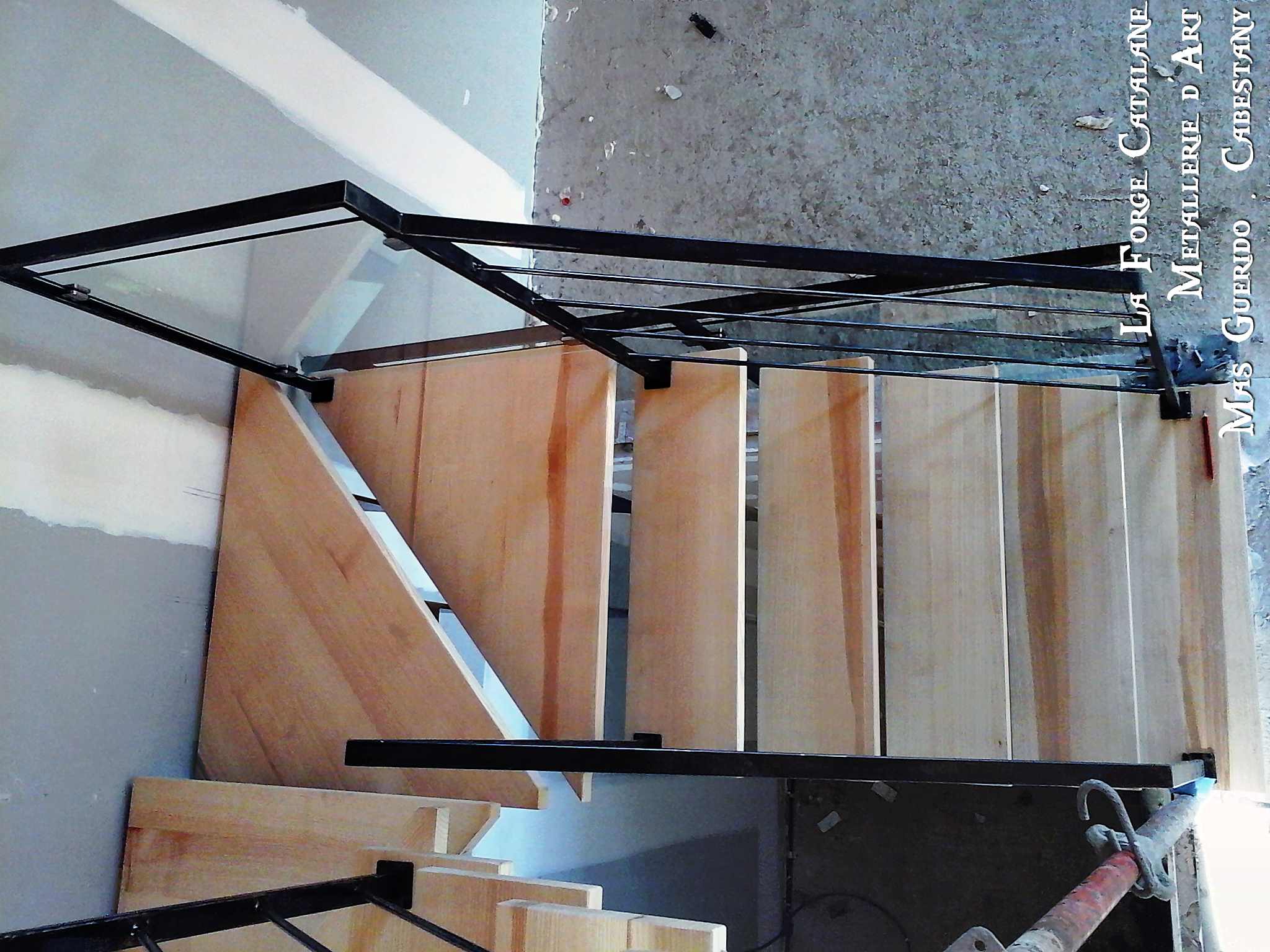 rampe garde corps escalier double limons cremaillere marches frene olivier forge catalane2.jpg